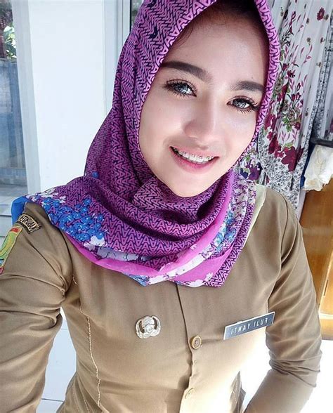 ngentot jilbab indonesia|Free Jilbab Porn